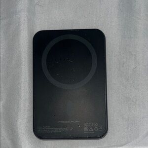 Press Play Wireless Charger - Black